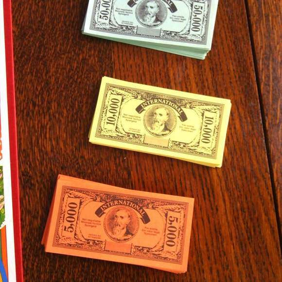 Go for Broke Board Game MB Games Vintage 1993 Family Kid's Stock Market Losing $ - Picture 8 of 16